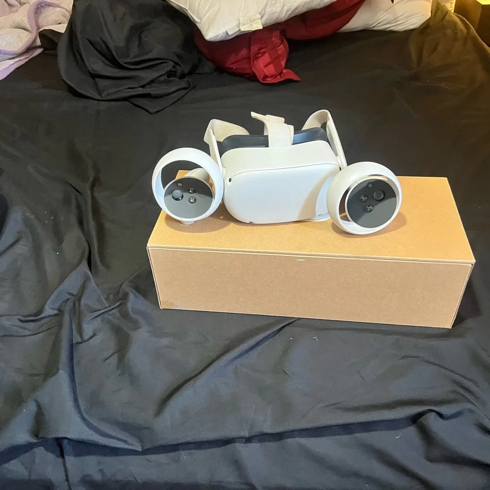 Oculus quest 2 & case
